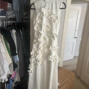 Elegant White Floral Maxi Dress